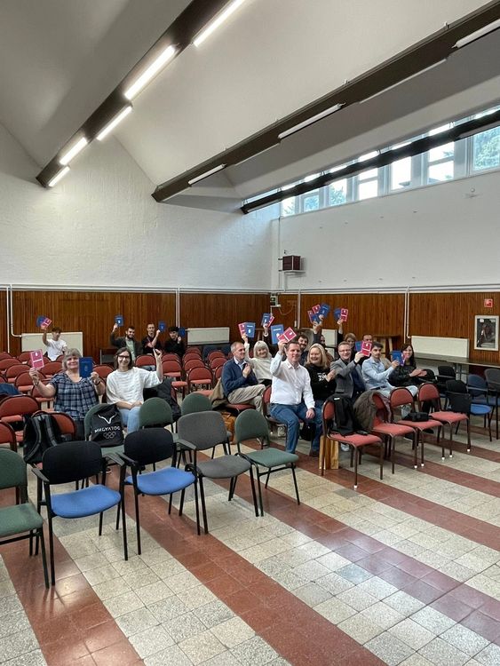 Bizonyítványosztás!