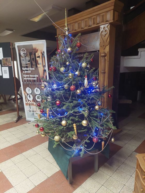 Szavazzatok a karácsonyfánkra